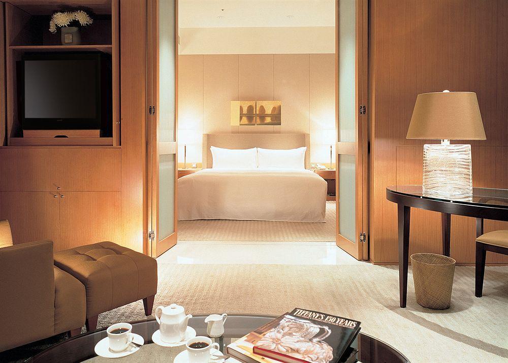 فندق أمباسادور، سنشو مدينة هسينشو الغرفة الصورة A suite at the Mandarin Oriental, Hong Kong